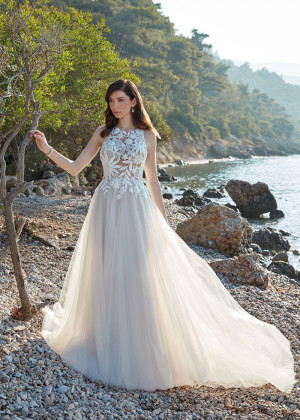 Sheer Boho Beach Beaded Lace Tulle Summer Airy Wedding Dress